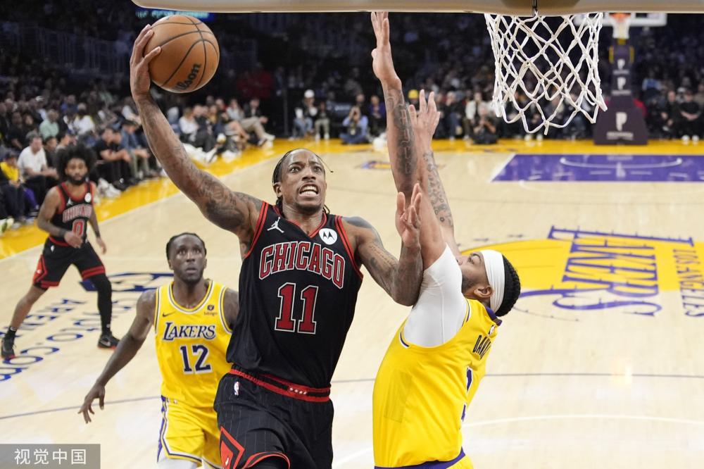 更以其完美 更以其完美